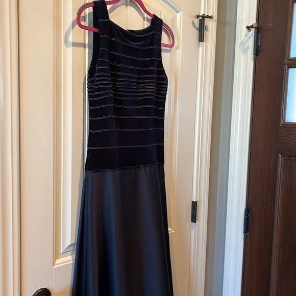 VINTAGE Tadashi formal cocktail black tie navy gown dress classically elegant 8 - Picture 13 of 15